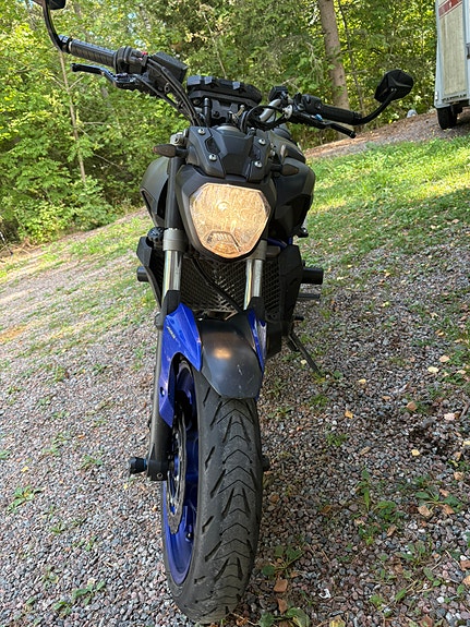 Yamaha MT-07 3 of 7