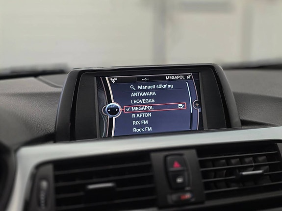 BMW 320d 8 of 11
