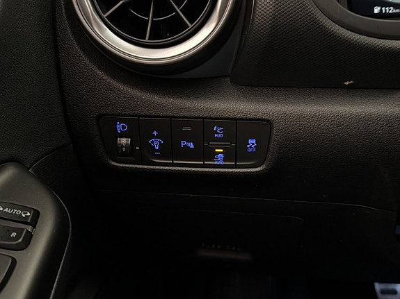 Hyundai Kona 13 of 30
