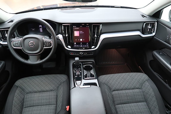 Volvo V60 8 of 14