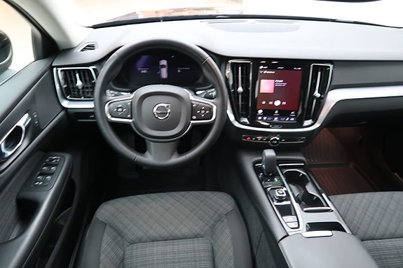 Volvo V60 7 of 14