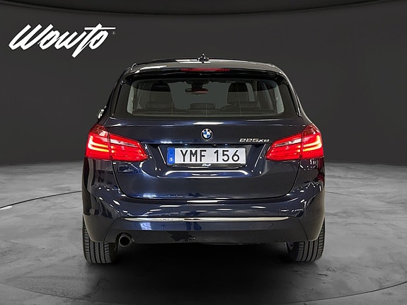 BMW 225xe 5 of 18