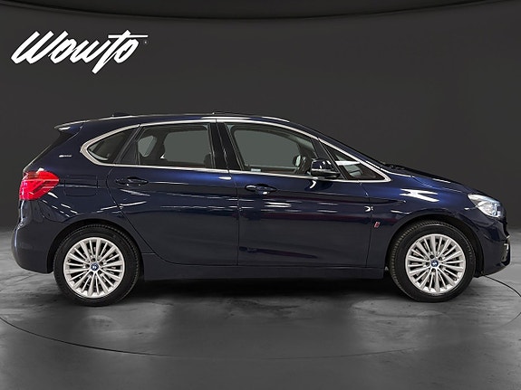 BMW 225xe 3 of 18