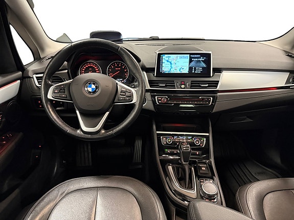 BMW 225xe 12 of 18