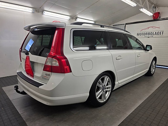 Volvo v70 D4 Man *Fas2 2013 Skinn* Atraktor 4 of 11