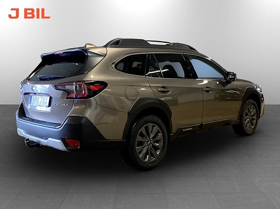Subaru Outback 3 of 15