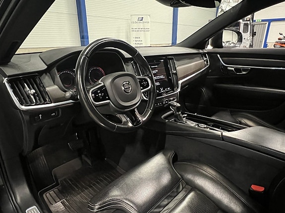 Volvo V90 Cross Country 9 of 26