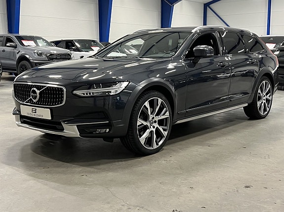 Volvo V90 Cross Country 6 of 26