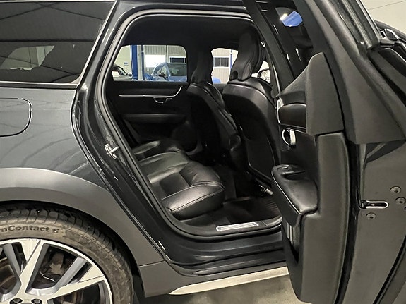 Volvo V90 Cross Country 15 of 26