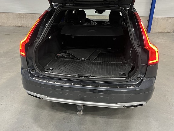 Volvo V90 Cross Country 23 of 26