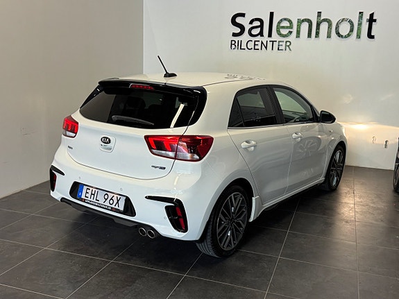 Kia Rio 6 of 23