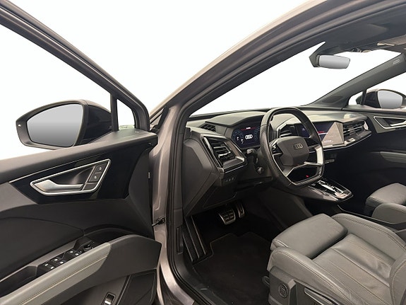 Audi Q4 e-tron 12 of 30