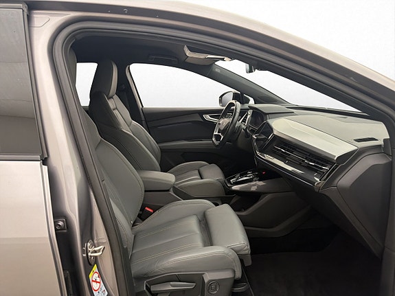 Audi Q4 e-tron 25 of 30