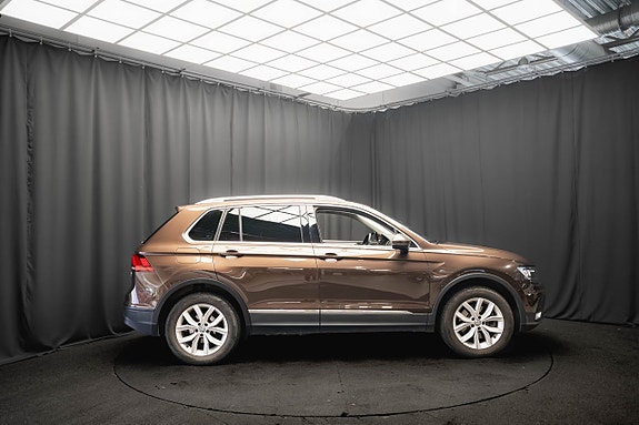 Volkswagen Tiguan 5 of 21