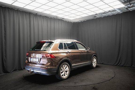 Volkswagen Tiguan 6 of 21