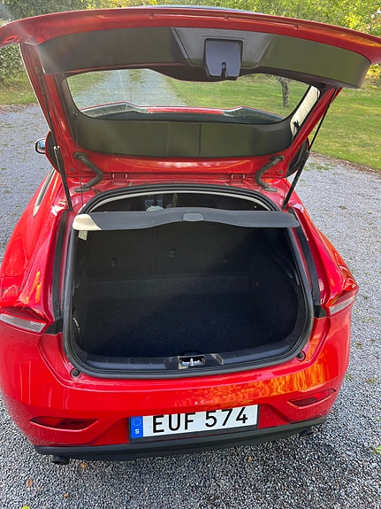 Volvo V40 4 of 10