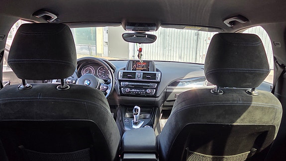 BMW 118d 4 of 6