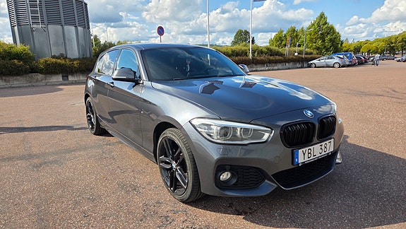 BMW 118d 2 of 6