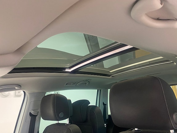 Volkswagen Sharan 18 of 21