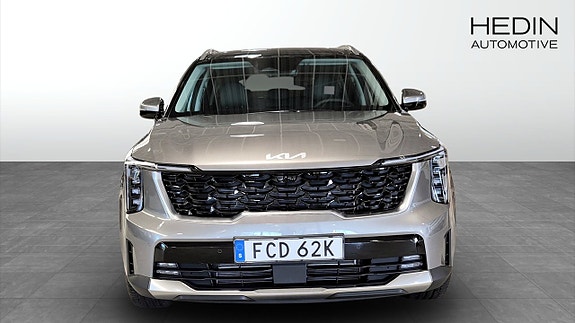 Kia Sorento 8 of 13