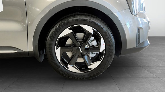 Kia Sorento 9 of 13