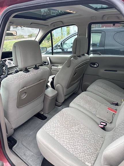 Renault Grand Scenic II 5 of 7