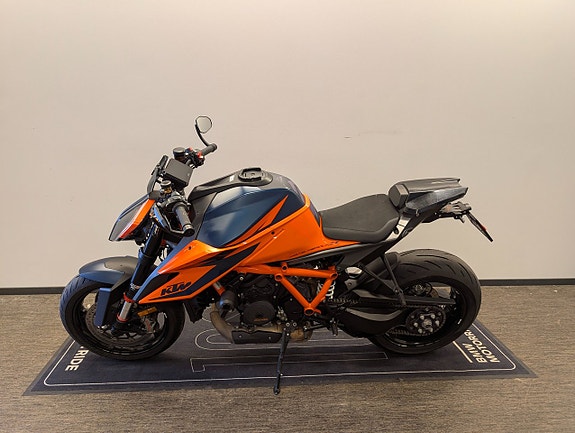 KTM 1290 Super Duke R 4 of 4