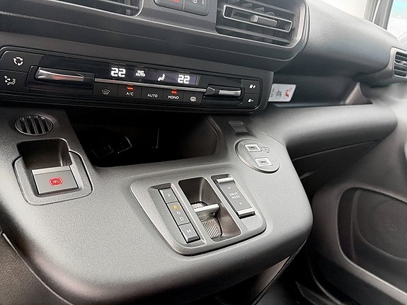 Peugeot Partner 13 of 15