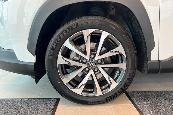 Toyota Corolla Cross 17 of 21