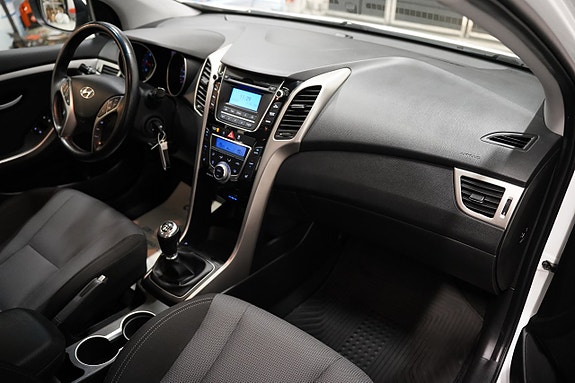 Hyundai i30 7 of 17