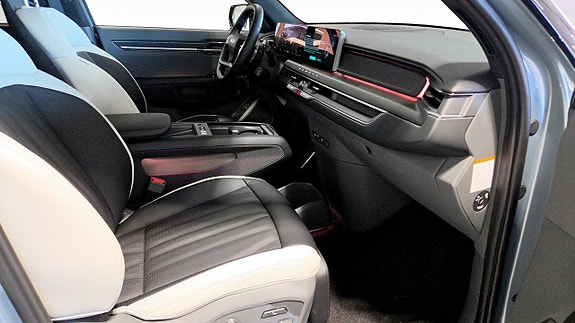 Kia EV9 3 of 13
