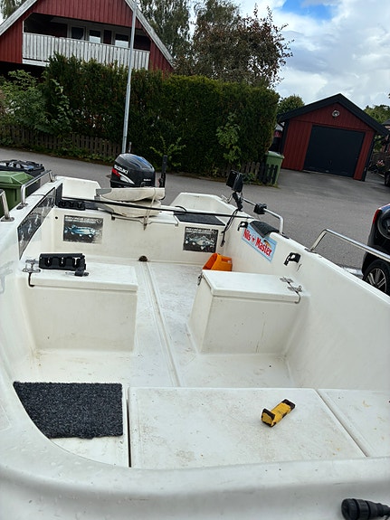 Örnvik 440 rlx. Suzuki 25hk. 80km/ kärra. Humminbird helix 7. Minn kota. 2 of 5