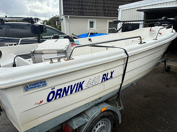 Örnvik 440 rlx. Suzuki 25hk. 80km/ kärra. Humminbird helix 7. Minn kota. 4 of 5