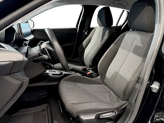 Peugeot 208 4 of 17