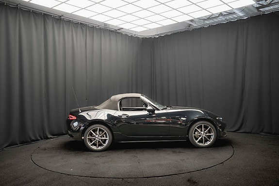 Mazda MX-5 5 of 15