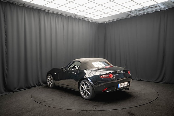 Mazda MX-5 8 of 15