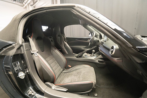 Mazda MX-5 13 of 15