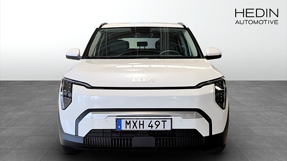 Kia EV3 8 of 9