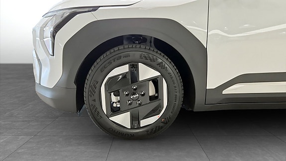 Kia EV3 9 of 9