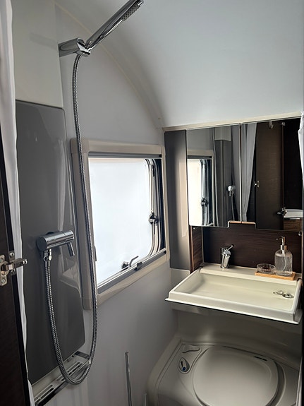 Adria Astella Glam 563PU ALDE, AC, MOVER 11 of 22