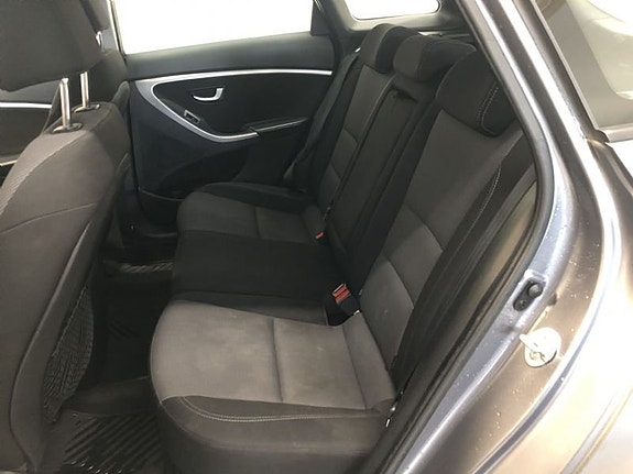 Hyundai i30 6 of 9