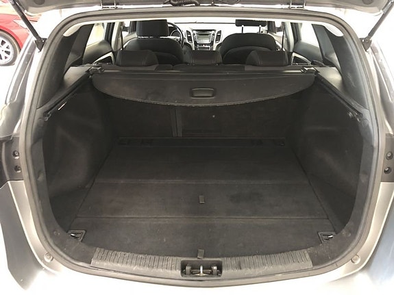 Hyundai i30 8 of 9