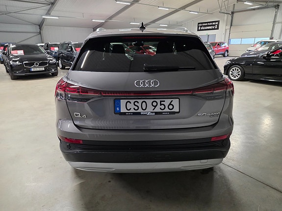 Audi Q4 e-tron 4 of 11