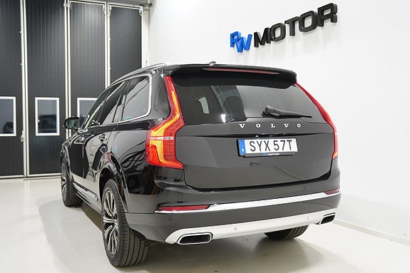 Volvo XC90 5 of 27