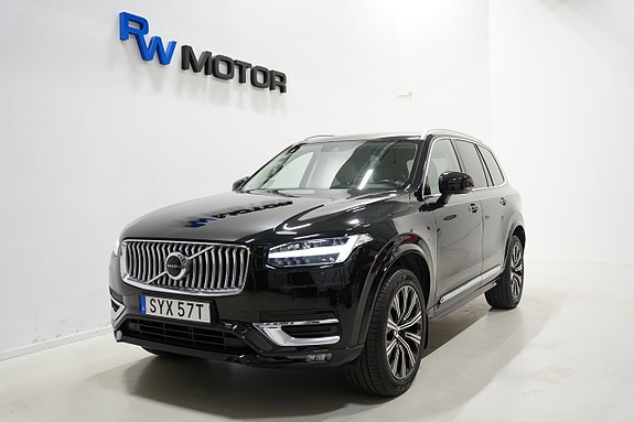 Volvo XC90 2 of 27