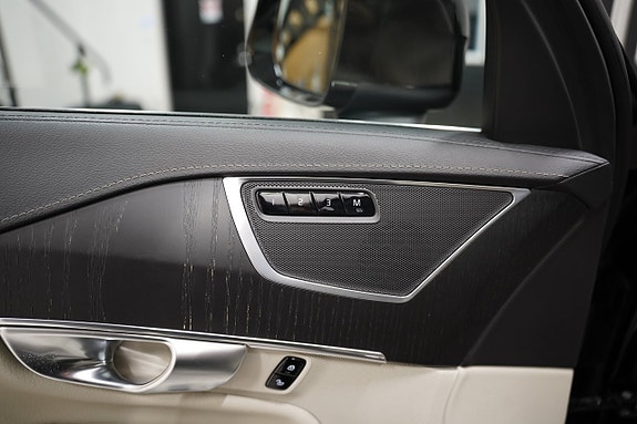 Volvo XC90 9 of 27