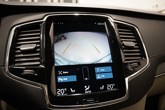 Volvo XC90 16 of 27
