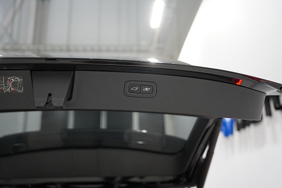 Volvo XC90 27 of 27