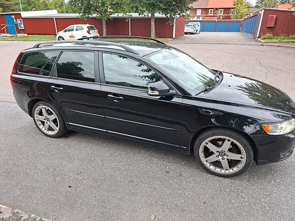 Volvo V50 5 of 5