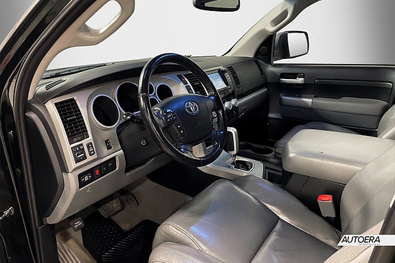 Toyota Tundra 11 of 25